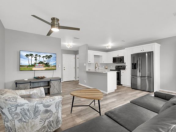 5th image of 202 W Retama St #B