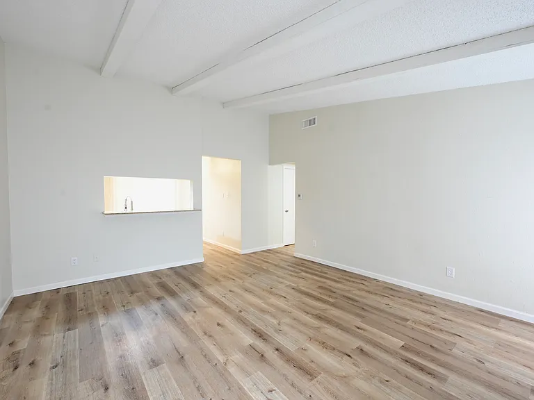 210 W William Cannon Dr #B — Photo 6
