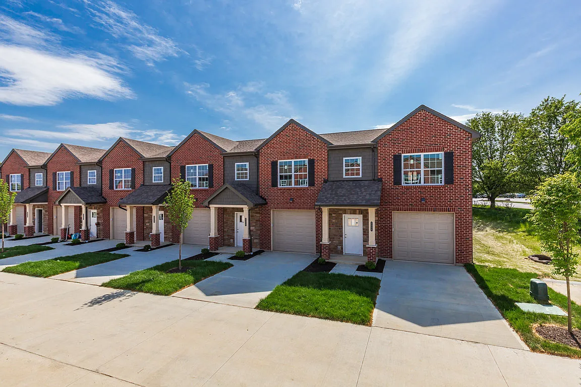 Cougar Point Townhomes - 2308 — Photo 1