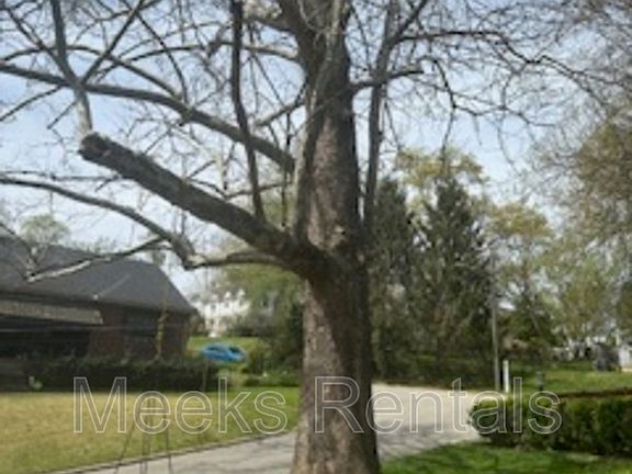 5th image of 402 Holswade Dr
