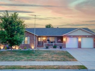 30 Arrowleaf St, Highland, IL 62249