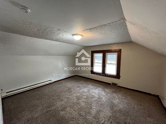 2nd image of 542 1/2 W Wilson Ave