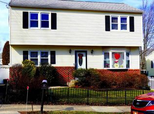 1812 Osbourne Ave, Willow Grove, PA 19090