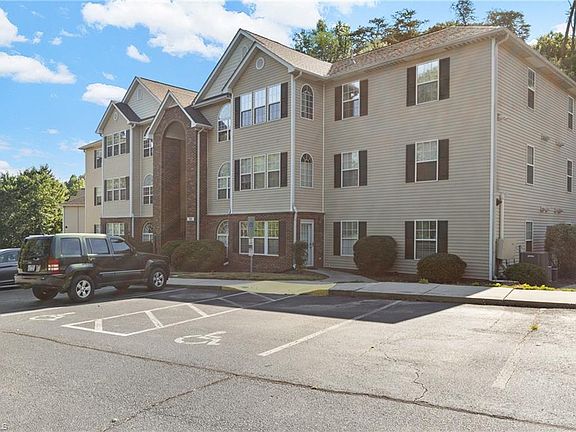 2nd image of 633 Ivy Glen Dr