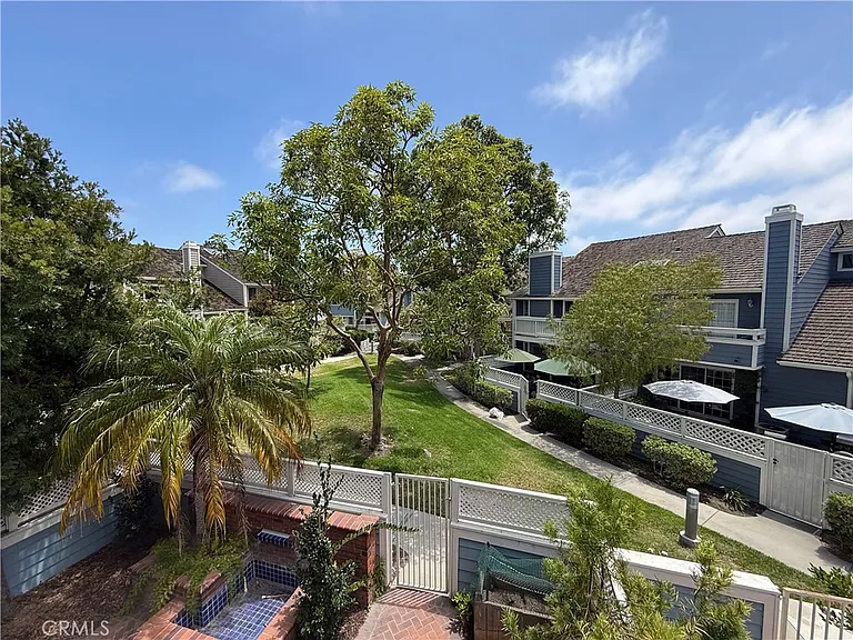 600 Wakefield Ct #102 — Photo 22