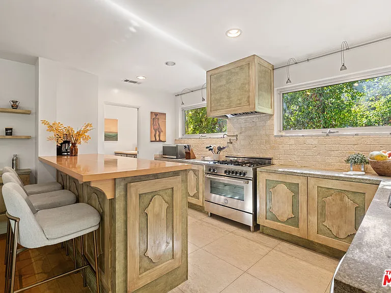 1853 Nichols Canyon Rd — Photo 10