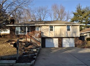 4905 Mockingbird Ln, Saint Joseph, MO 64506