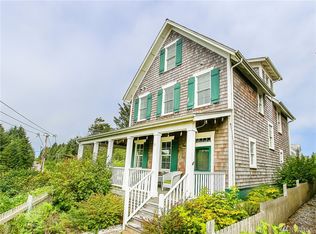 81 Fireside Ln, Pacific Beach, WA 98571