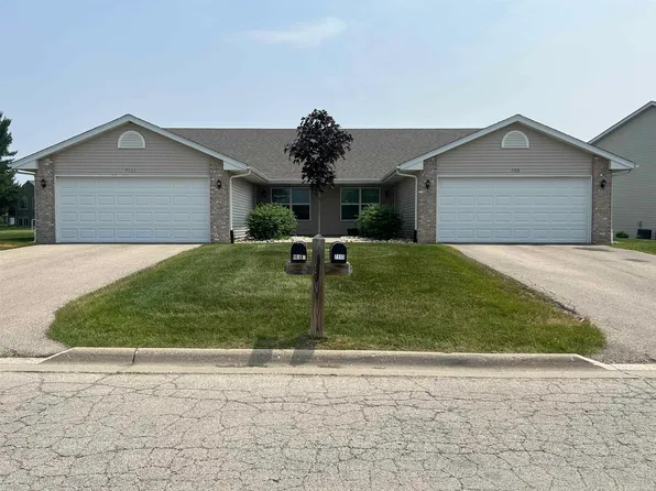 7111/7113 Sue Ln, Loves Park, IL 61111