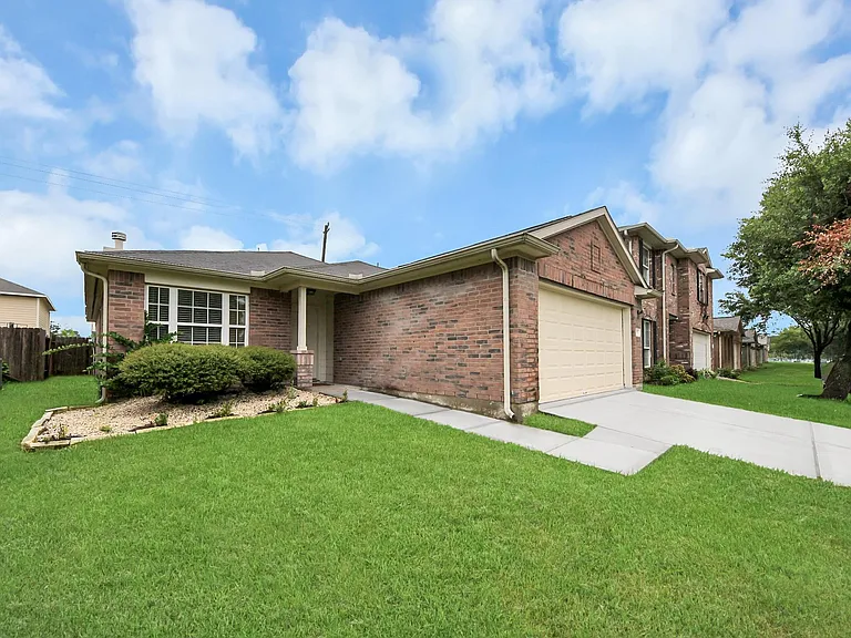 2222 Summit Meadow Dr — Photo 37