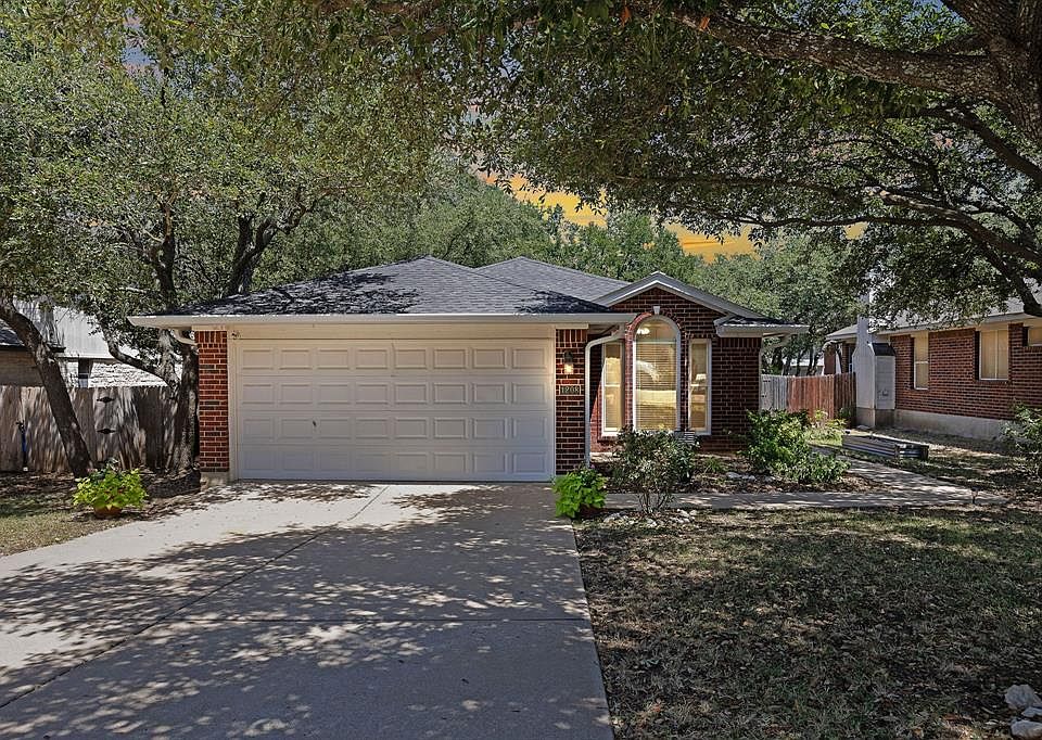 1st image of 1208 Brashear Ln