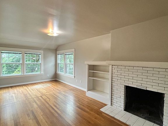 5th image of 2108 NE 13th Ave Unit 4
