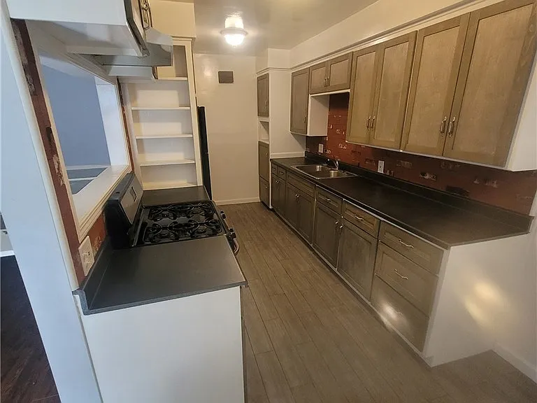 5621 Edgemar Ave — Photo 5