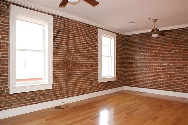 Building Photo - 237 Dauphine St #7