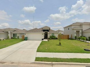 2207 N 26th St, Hidalgo, TX 78557