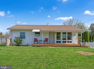 521 E New St, Lititz, PA 17543