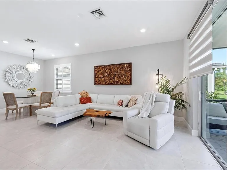 25029 Pearl Lake Cir — Photo 20