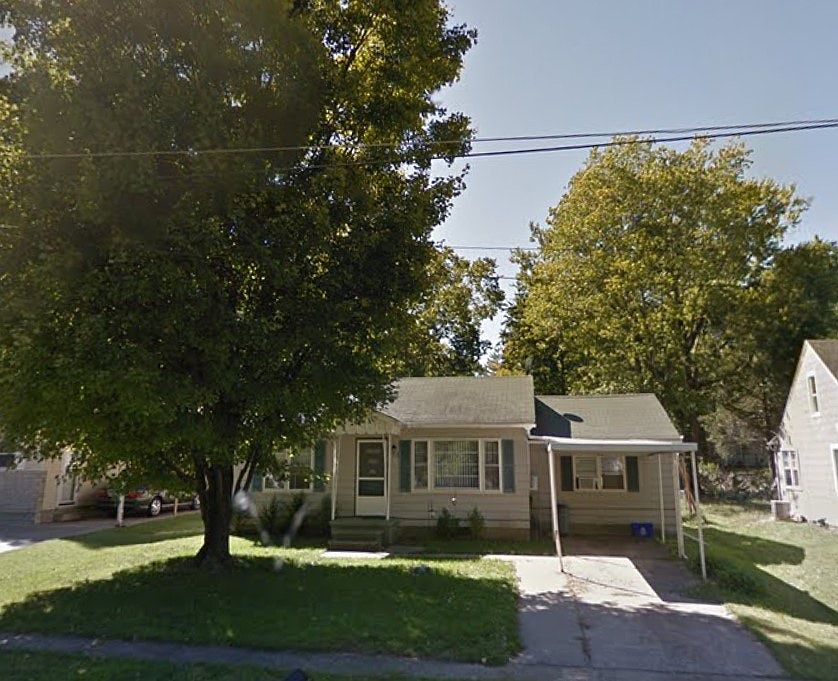1st image of 806 N Almond St