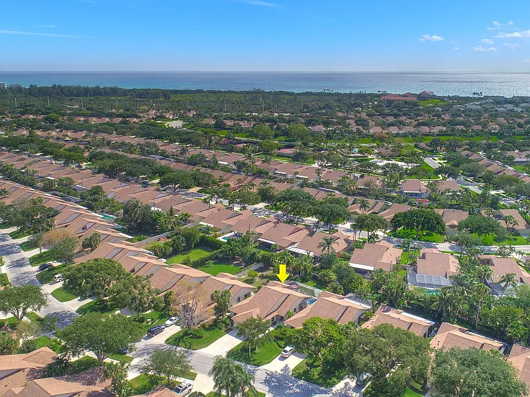 211 E River Park Dr — Photo 1