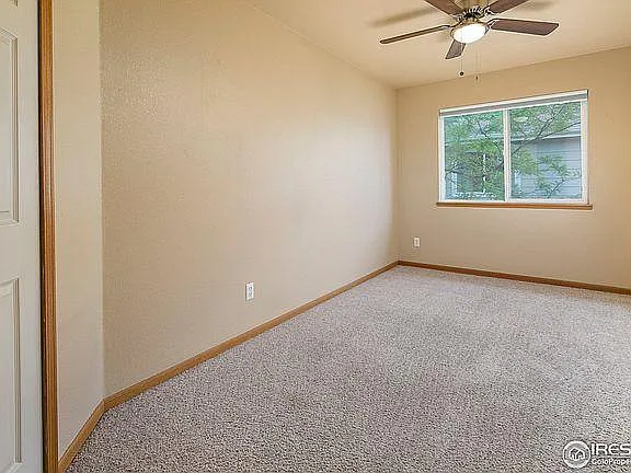 Large Master Bedroom - Upstairs Bedroom #1