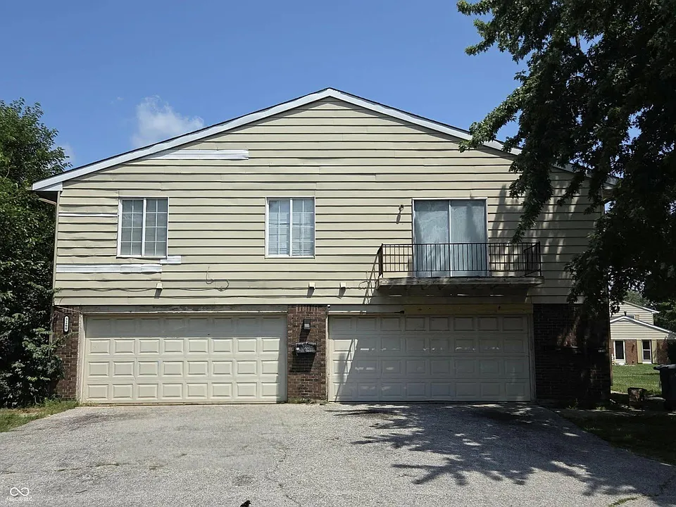 3266 Lupine Dr