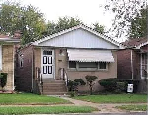 12555 S Michigan Ave photo 1