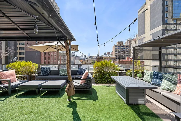 Sold by Compass | media 8