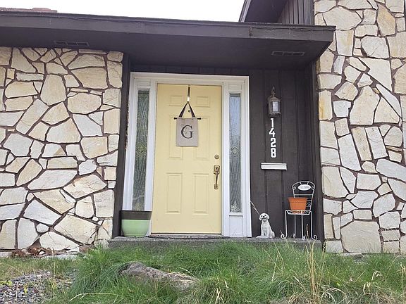 4th image of 1428 14th Ave