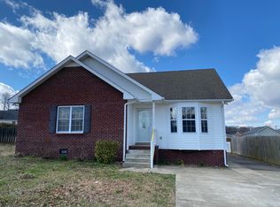 208 Clydesdale Ln, Springfield, TN 37172