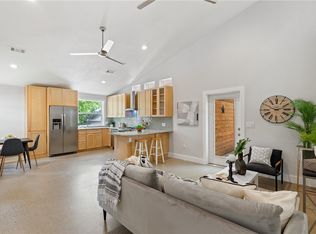 2211 E 18th St #B, Austin, TX 78702