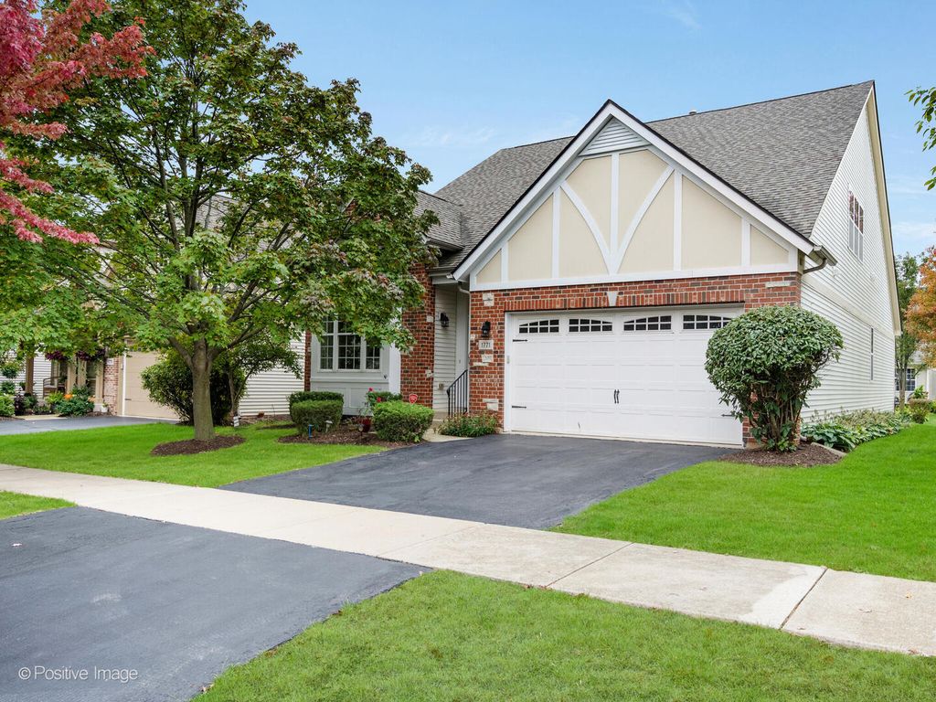 1771 Briarheath Dr, Aurora, IL - View 2
