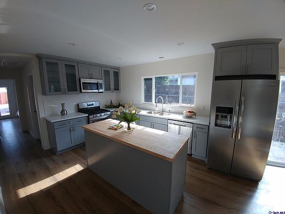 4th image of 2829 Estara Ave