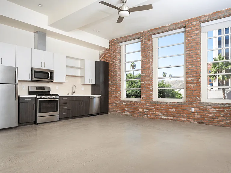 Imperial Hardware Lofts — Photo 12