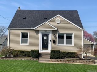 927 Montrose Ave, Royal Oak, MI 48073