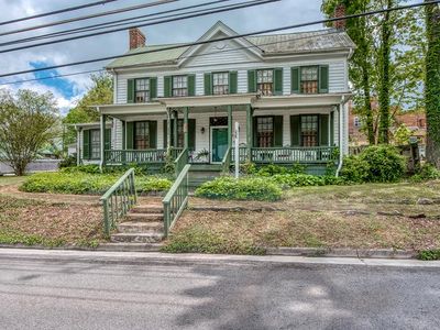 210 Valley St NE, Abingdon, VA, 24210