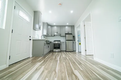 9580 Lev Ave Photo 1