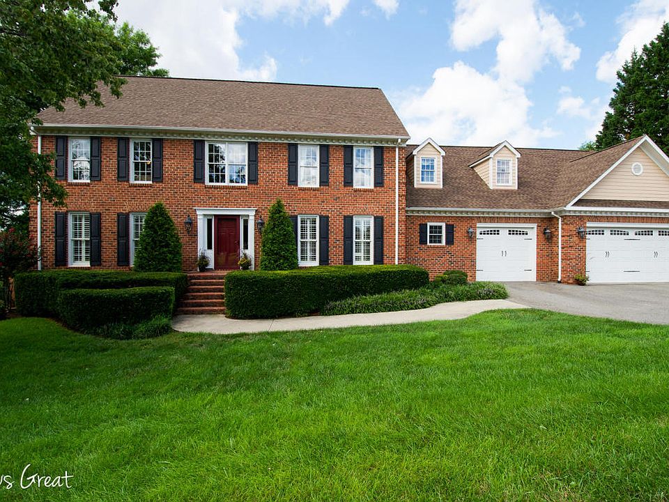 1st image of 4676 Chippenham Dr