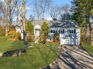 25 Myrtledale Rd, Scarsdale, NY 10583