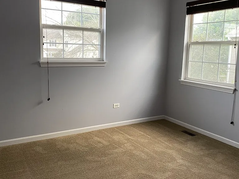 2824 White Thorn Cir — Photo 25