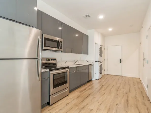 28-26 Vroom Street image 9 of 30