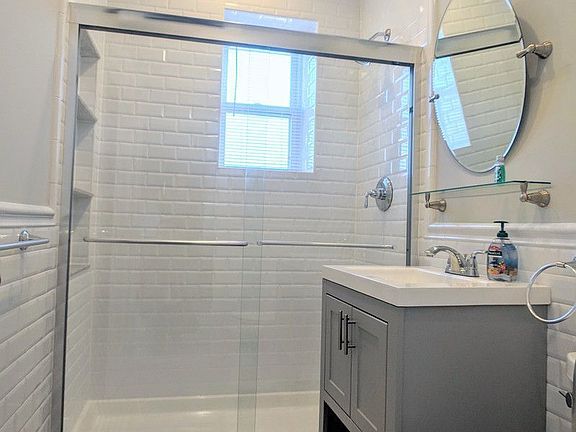 3rd image of 6754 78th St APT 3F