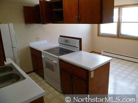 3rd image of 1494 21st Avenue NW