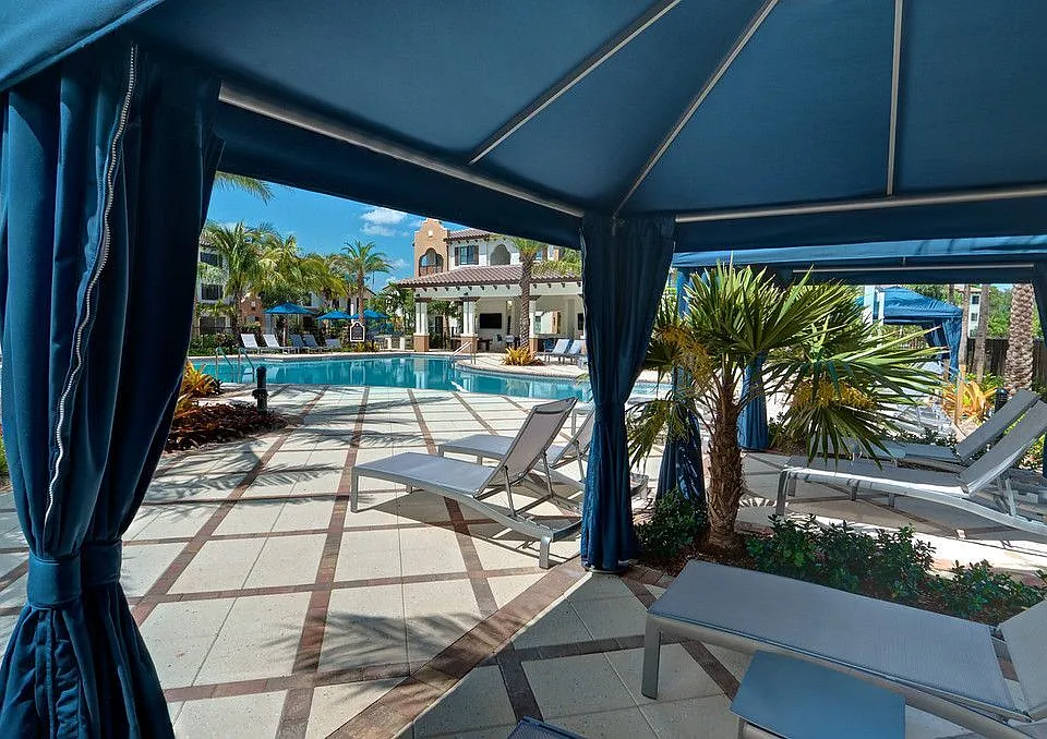Private Cabanas