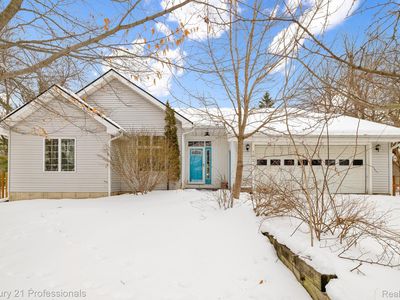 132 Florence St, Lake Orion, MI, 48362