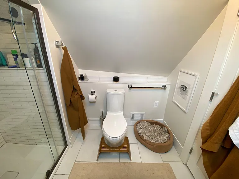 827 E Brady St #3 — Photo 14