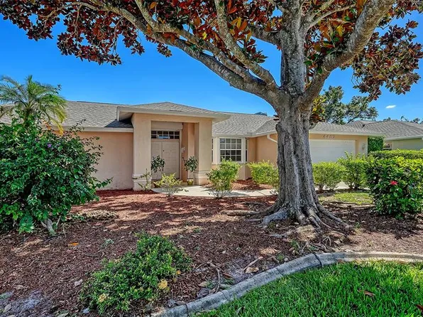 4487 Diamond Cir, Sarasota, FL 34233