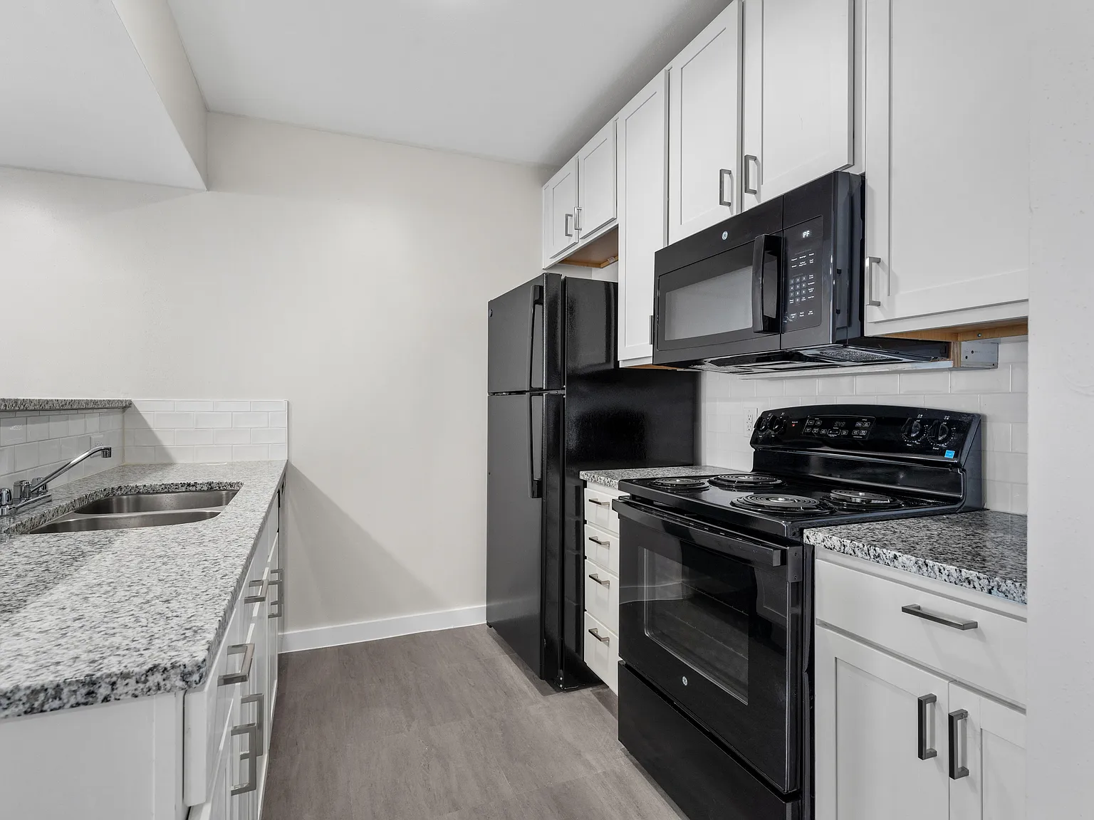 2 bed, 1035 sqft, $1,500 — Photo 2