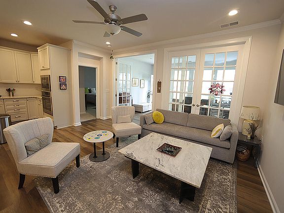 5th image of 1063 Bingley Dr