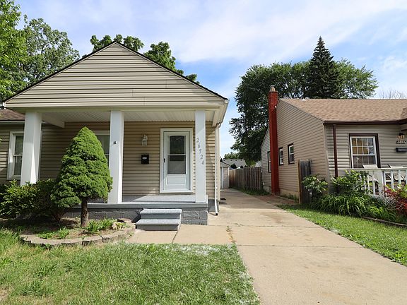 4th image of 26524 Eton Ave