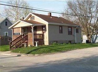 410 11th St NW, Cedar Rapids, IA 52405